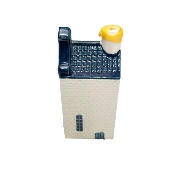 KLM Delft House by BOLS Amsterdam #38, Empty Liquid Is Evaporated - Picture 5 of 11